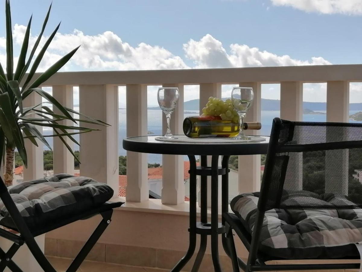 Apartments Blue Lagoon Trogir Exterior photo