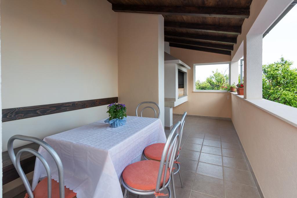 Apartments Blue Lagoon Trogir Exterior photo